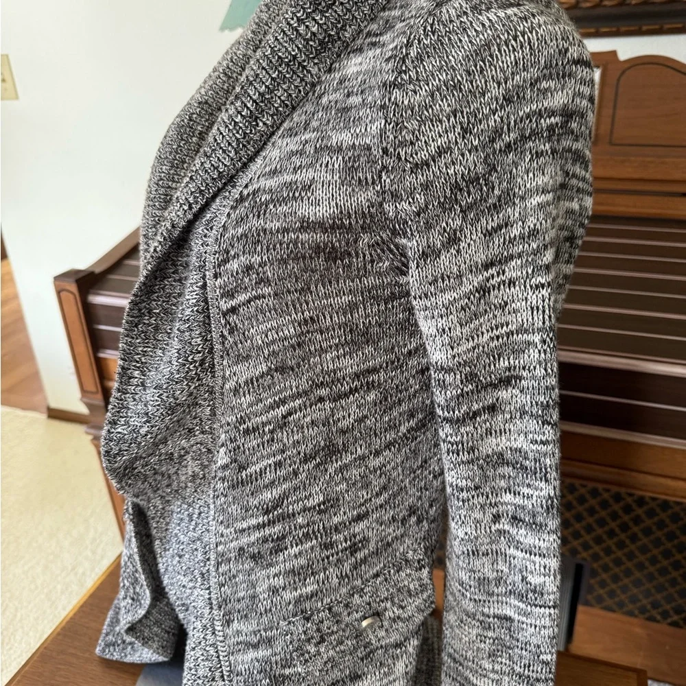 White House Black Market Black and White Shrug/Cardigan. Size small